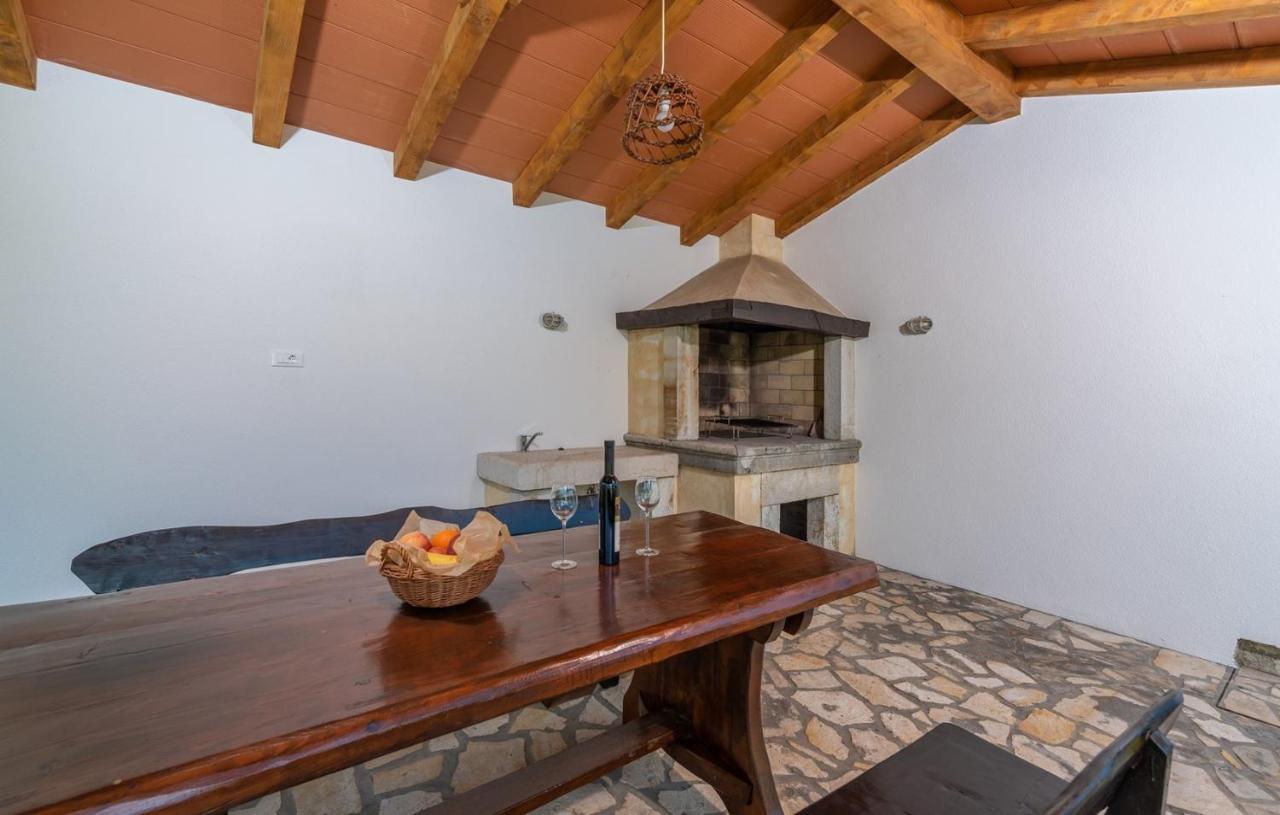 Spacious Four-Bedroom Villa Marija Klostar المظهر الخارجي الصورة