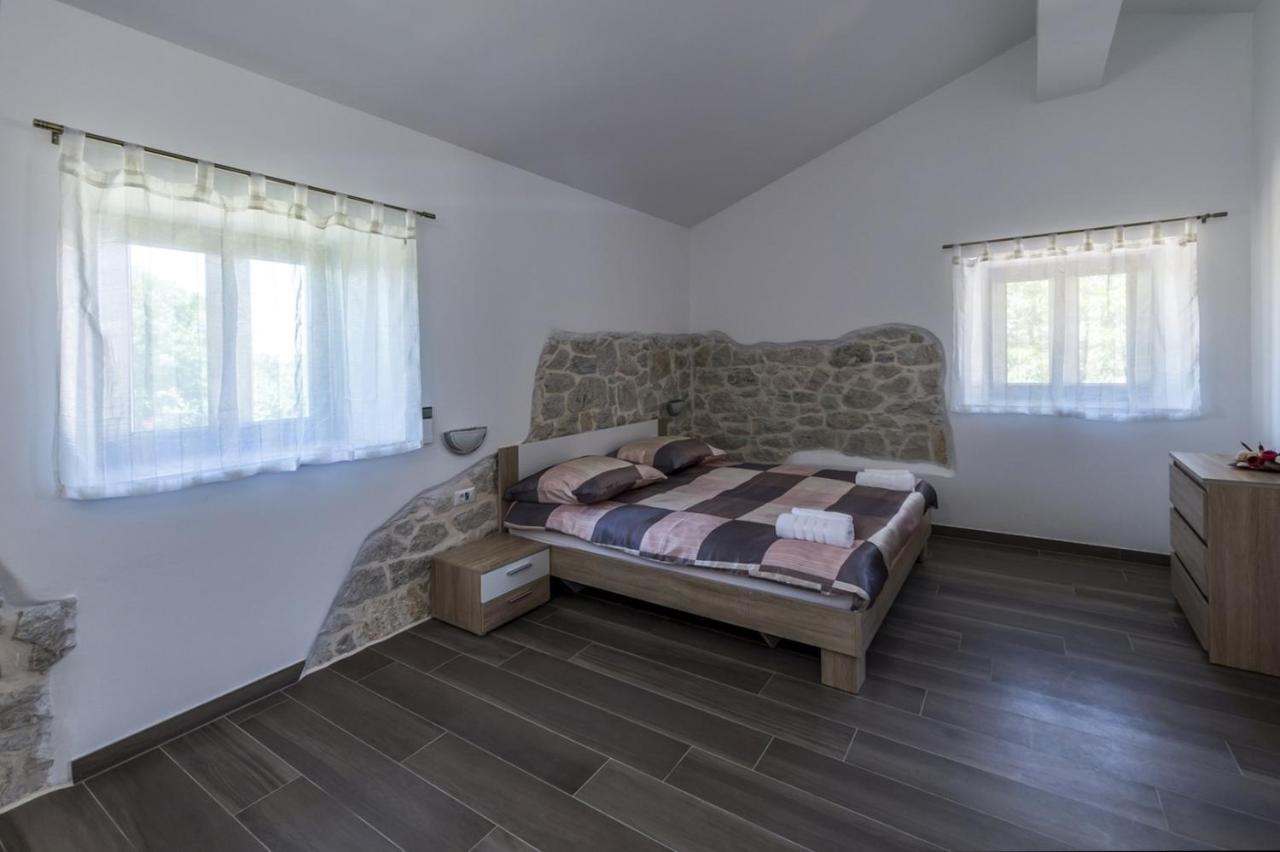 Spacious Four-Bedroom Villa Marija Klostar المظهر الخارجي الصورة