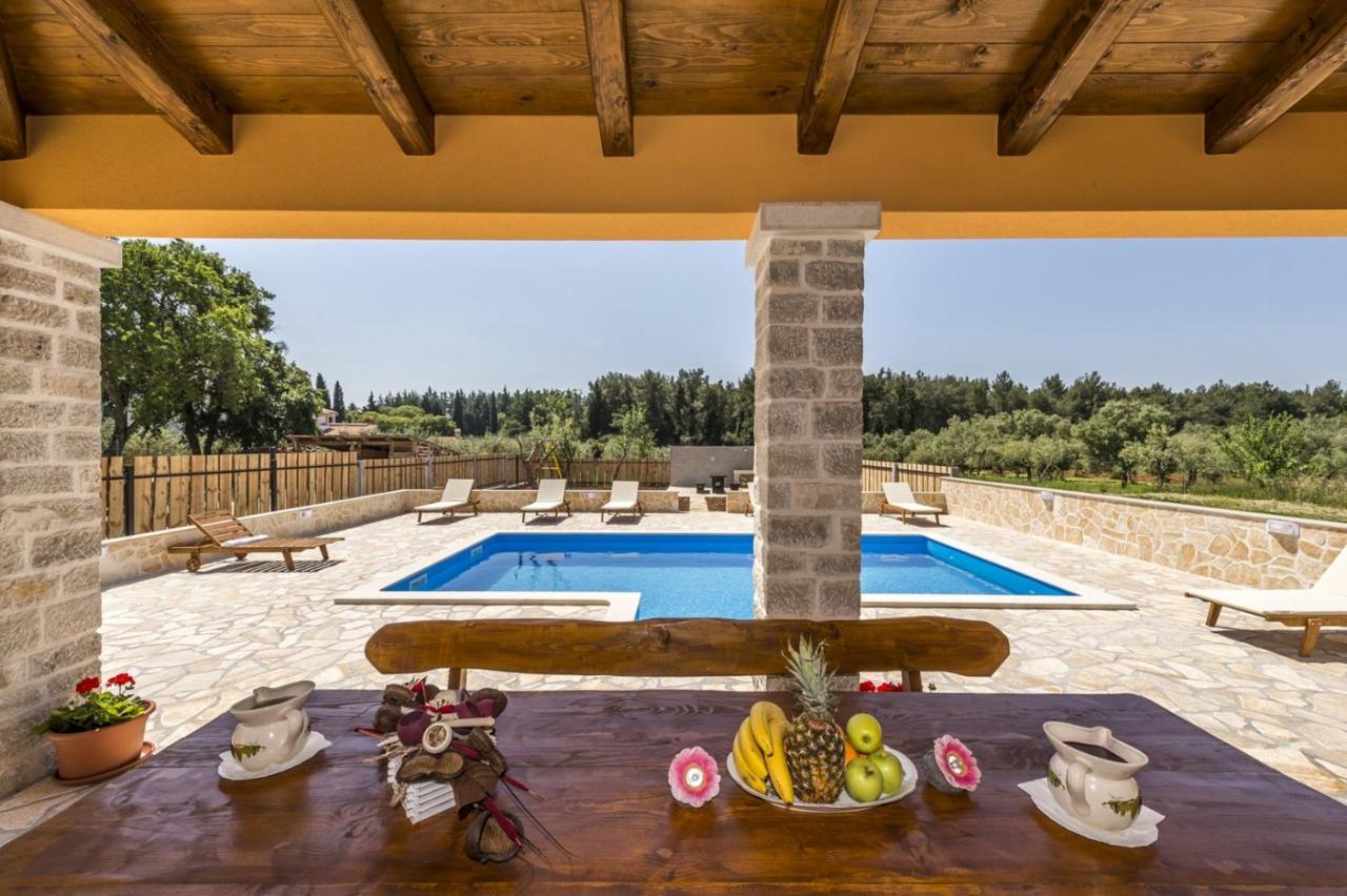 Spacious Four-Bedroom Villa Marija Klostar المظهر الخارجي الصورة